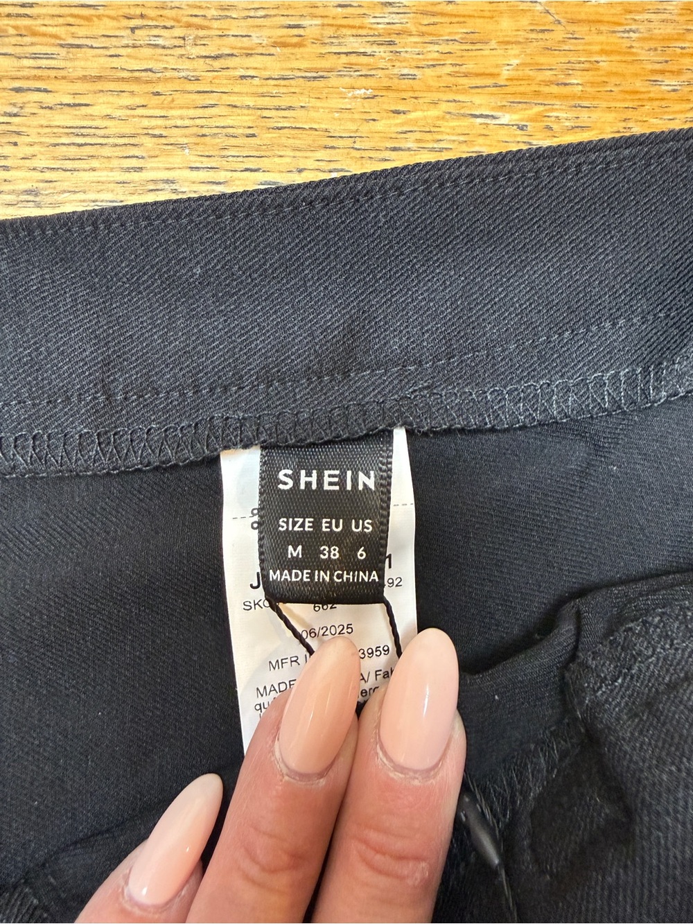 SHEIN Black Buckle-Detail mini skort